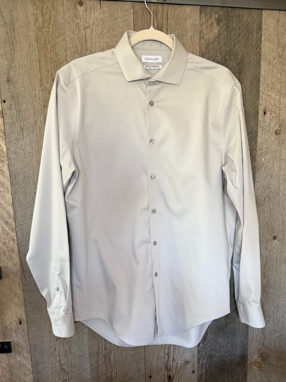 Calvin Klein Infinite Non-Iron Slim Fit Stretch Size L